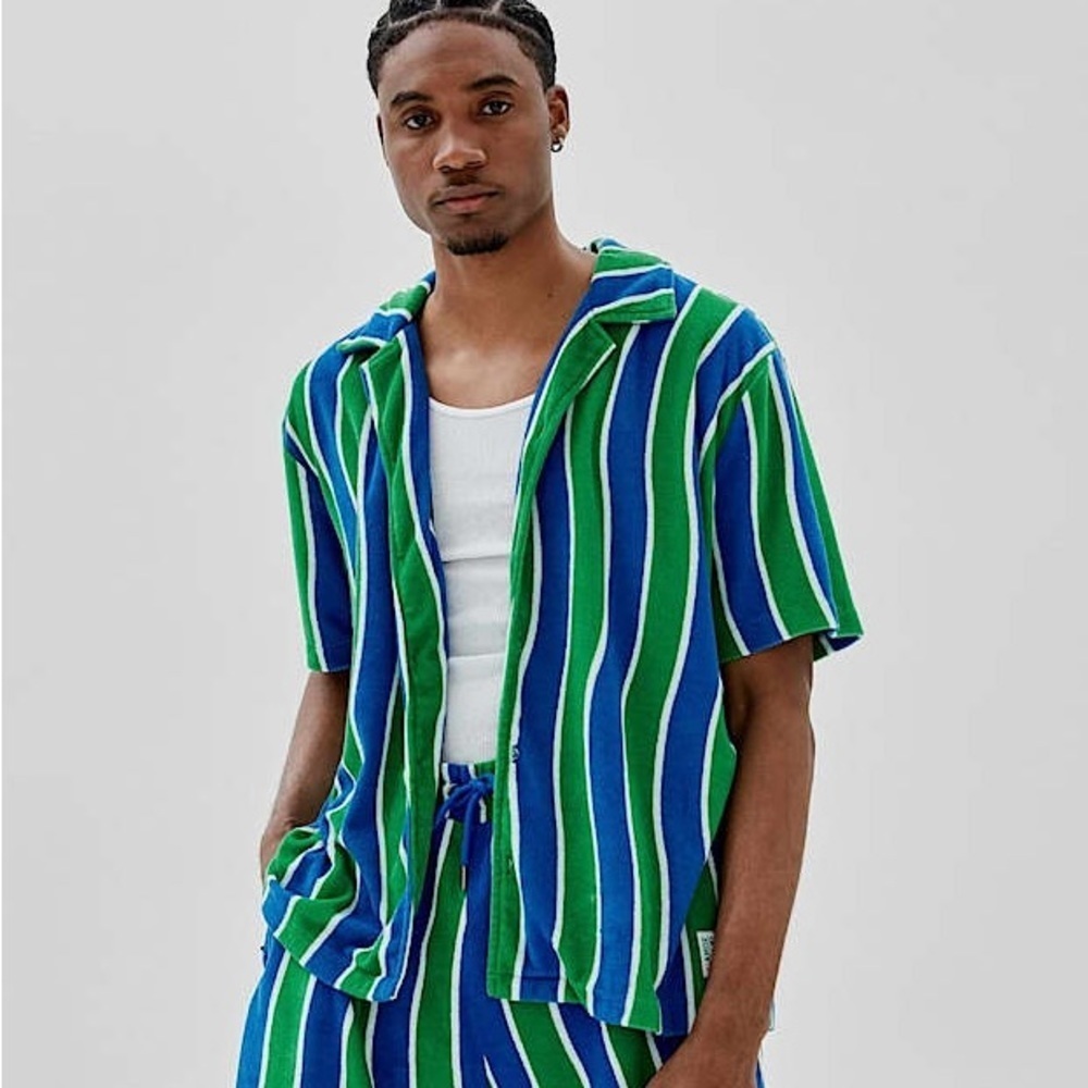 New GUESS Originals J. Balvin Wavy Button-Down Camp Shirt